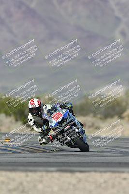 media/Jan-15-2026-Racers Edge (Thu) [[dfebeb70ab]]/2-A Group/Session 5 (Turn 5)/